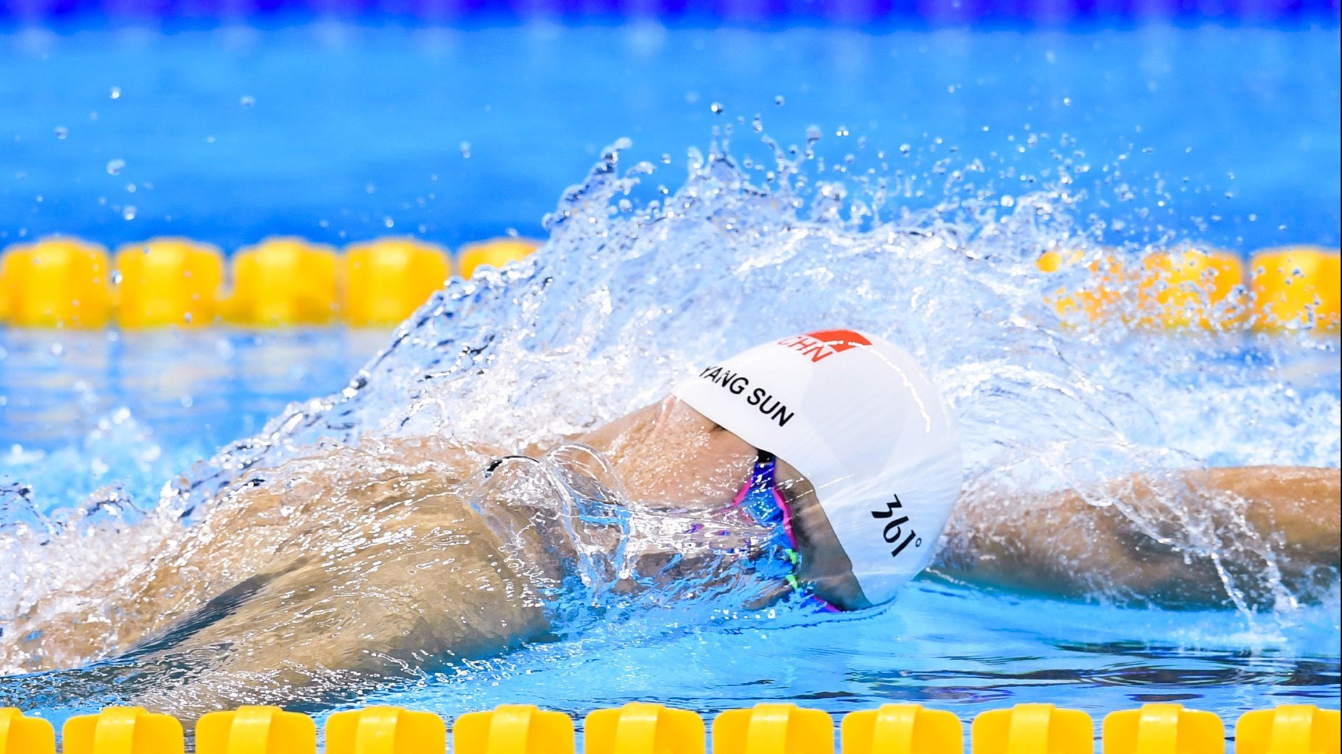 勇士外线手感冰冷，球队进攻陷入停滞，勇士floyd